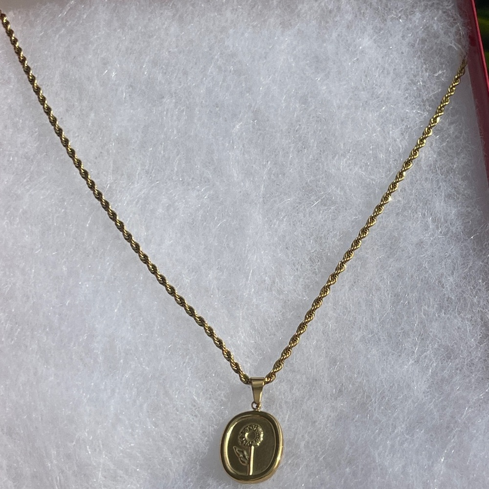 Aurora Gold Pendant Necklace 14k Gold plated 19” - Picture 8 of 10